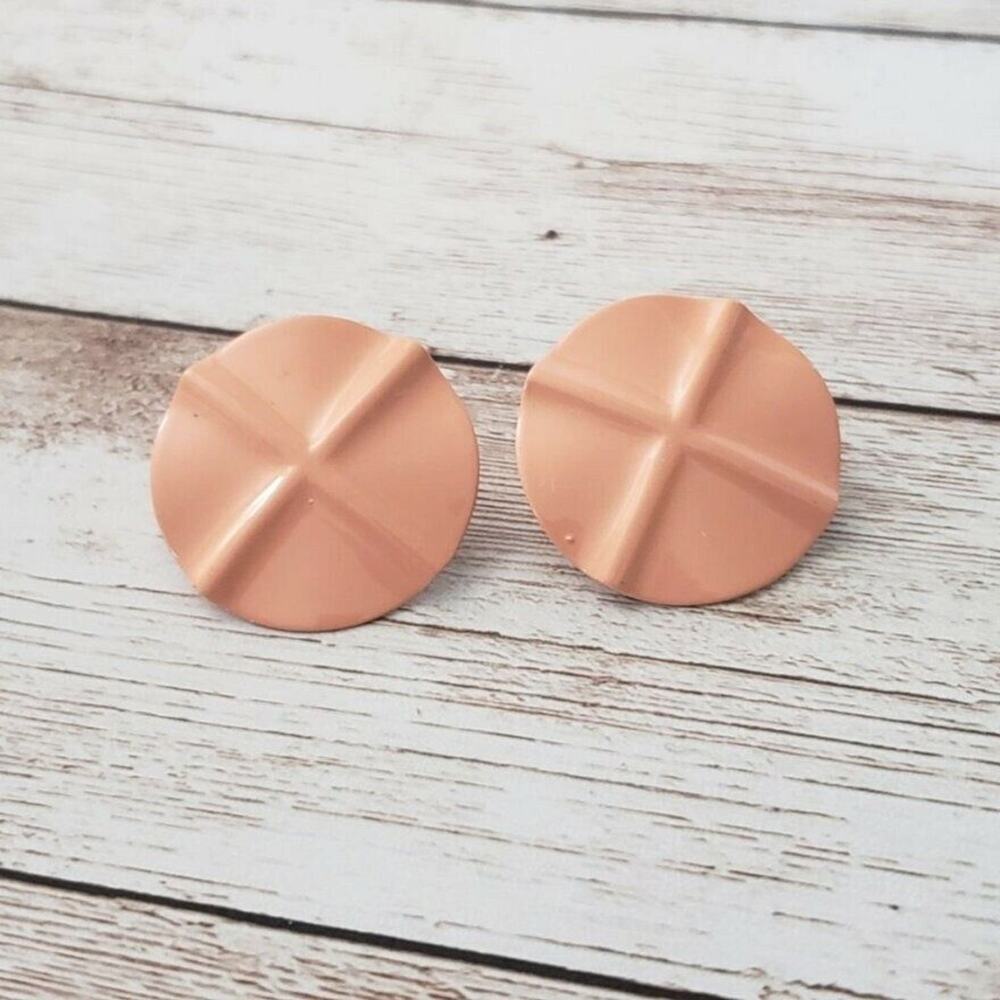 Vintage Clip On Earrings Peach Circle with Raised Cross Pattern Retro